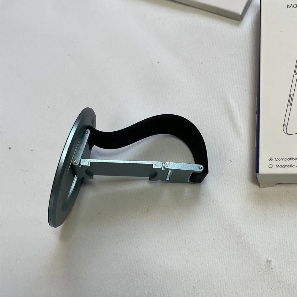 MagSafe Compatible Magnetic Phone Grip & Stand - Black